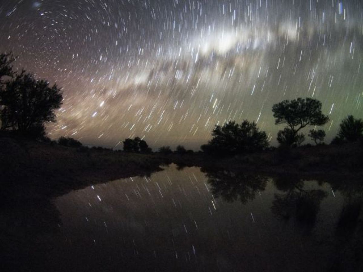 水面に映る天の川 自然 風景 宇宙 天体 Ganref