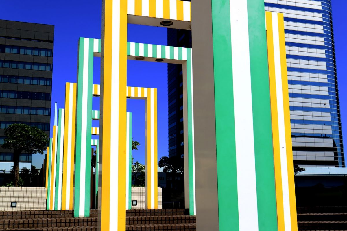 目 が チカチカ する