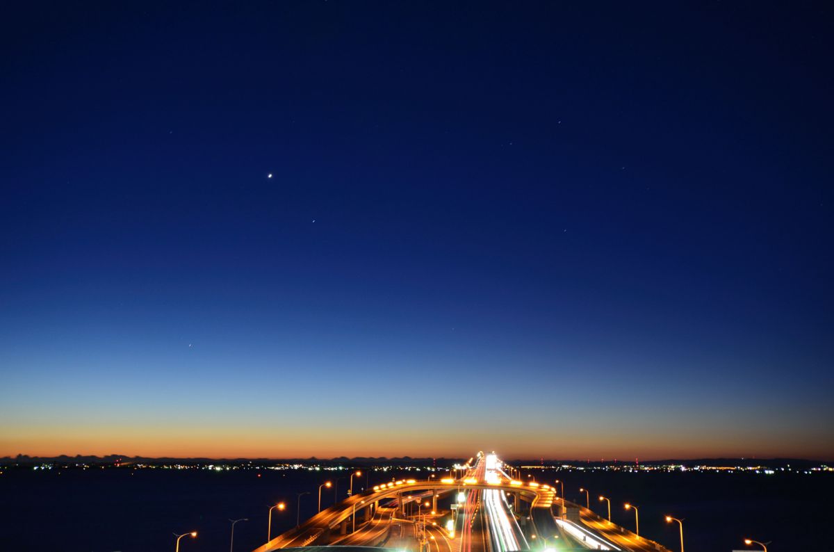 海ほたるで夜明けを待つ 自然 風景 宇宙 天体 Ganref