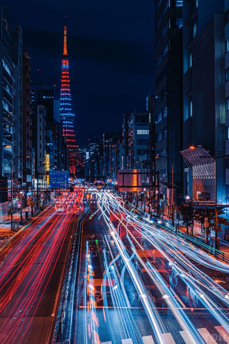 赤青の光 街並み 建物 夜景 Ganref 赤青の光 街並み 建物 夜景 Ganref