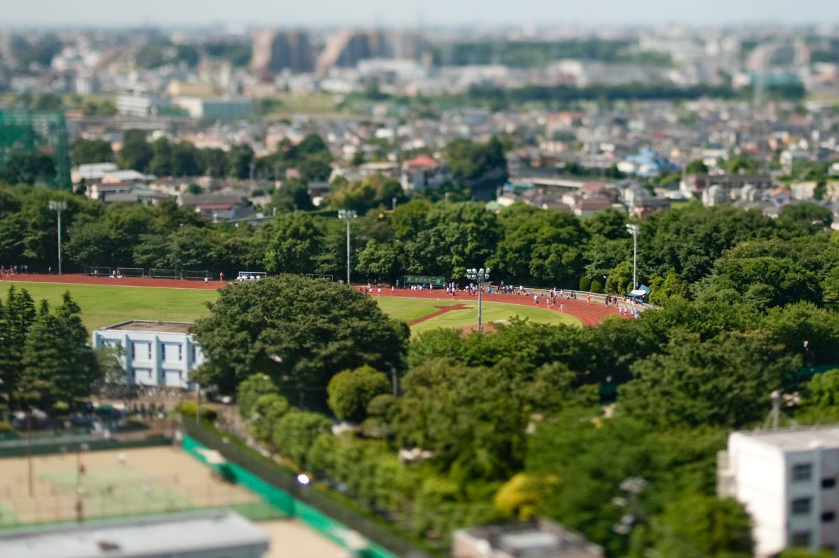 逆あおり撮影の練習2 街並み 建物 公園 Ganref