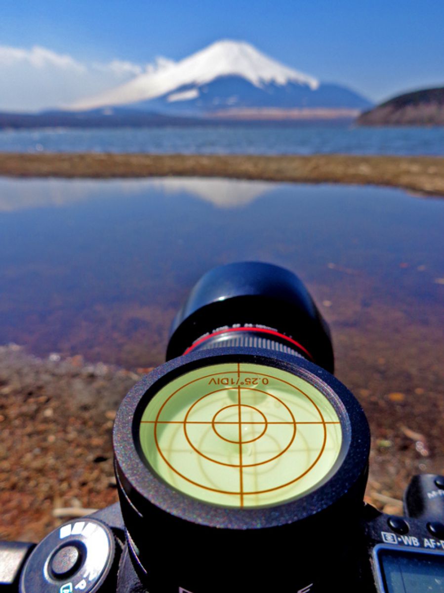 【超絶高精度】カメラ用精密水準器　PLV-001 プロ写真家とのコラボで実現!! とことん水平にこだわった蓄光機能付き