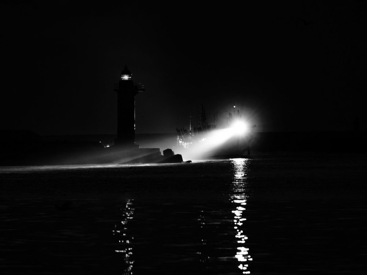 探照灯 乗り物 交通 船 港 Ganref