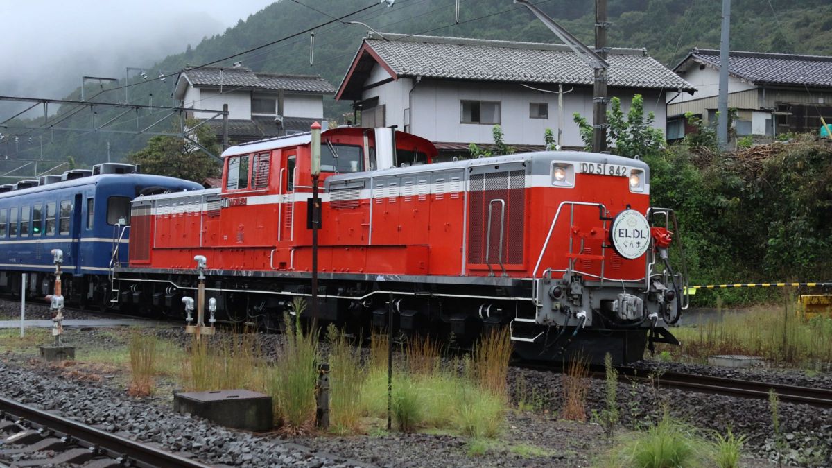 赤い機関車・・引退するらしい | GANREF